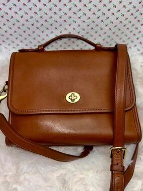 Vintage Coach Court Bag in British Tan